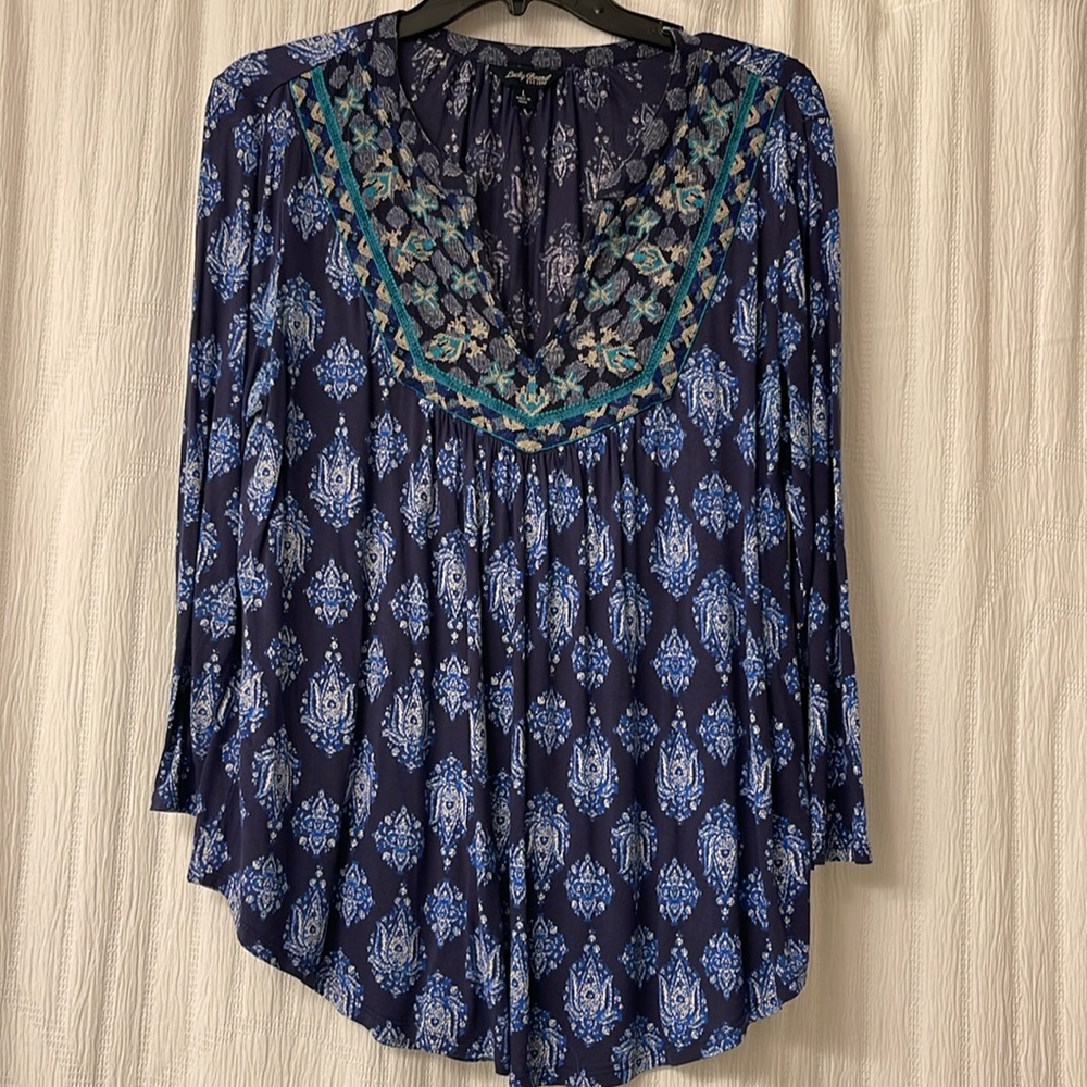 Lightweight top
